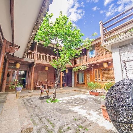 Lijiang Half Moon Bay Inn Esterno foto