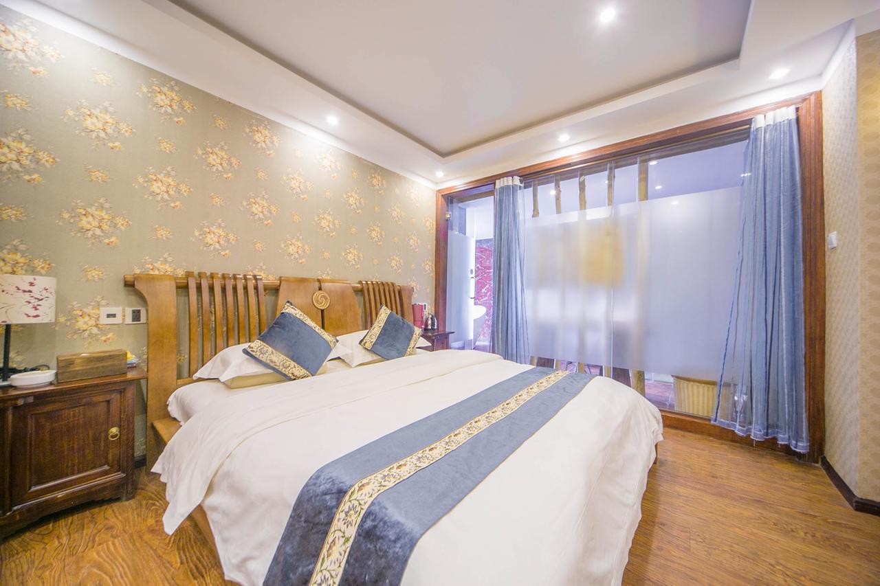 Lijiang Half Moon Bay Inn Esterno foto
