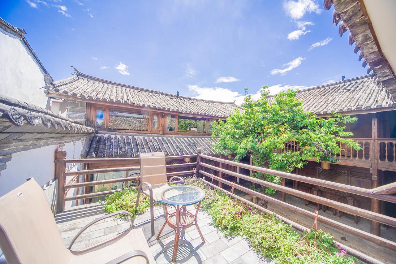 Lijiang Half Moon Bay Inn Esterno foto
