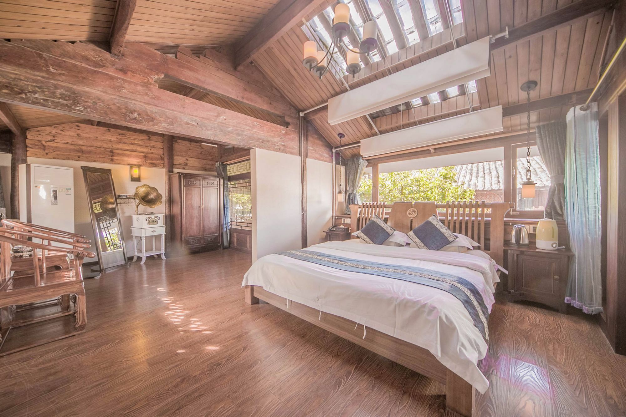 Lijiang Half Moon Bay Inn Esterno foto